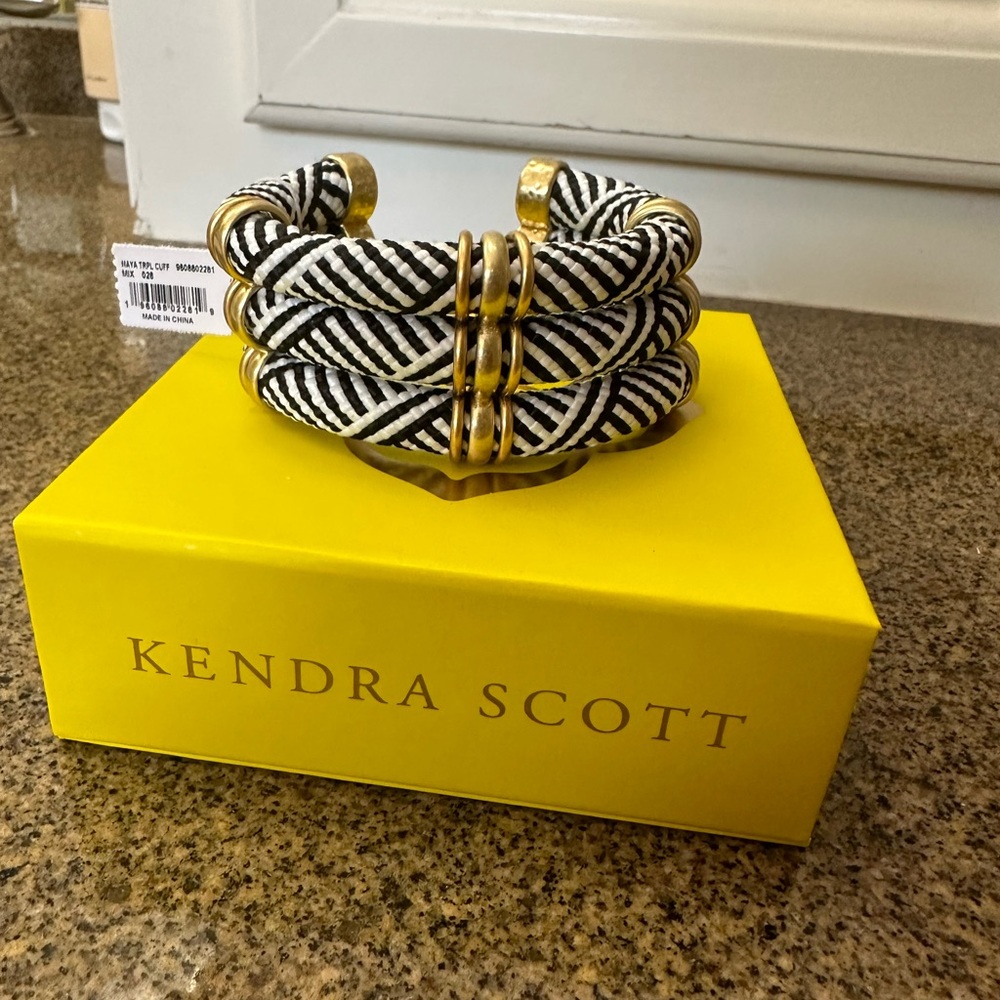 Kendra Scott bracelet